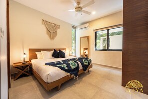 2 habitaciones, cortinas blackout y tabla de planchar con plancha