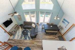 Télévision, cheminée