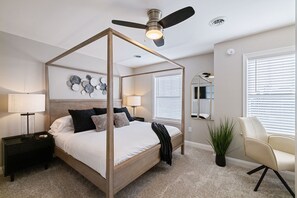 3 bedrooms, desk, iron/ironing board, travel cot