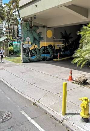 Exterior - Palms at Waikiki by Tropical Escapes (Honolulu)
