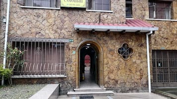 Fachada de la propiedad