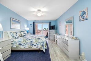2 bedrooms, iron/ironing board, free WiFi, bed sheets - 🌊 Beachfront Bliss at Beach Cottages #2103 | Heated Pool + Hot Tub | Indian Shores, FL (Indian Rocks Beach)
