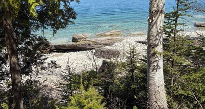 Nature and Wellness Retreat with Nordic Sauna &SPA by Georgian Bay & Bruce Trail