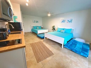 1 slaapkamer, een strijkplank/strijkijzer, gratis wifi, beddengoed