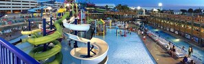 Piscine couverte, piscine extérieure