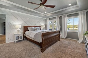 5 bedrooms, WiFi, bed sheets