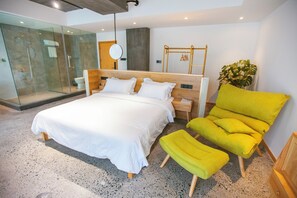 Deluxe-Doppelzimmer, Balkon, Bergblick | Hochwertige Bettwaren, Pillowtop-Betten, Verdunkelungsvorhänge