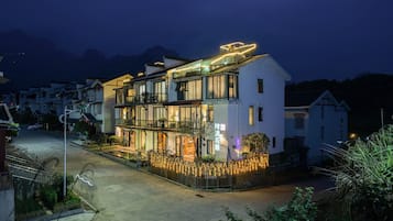 Fachada da propriedade