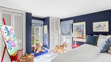 4 sovrum, skrivbord, strykjÀrn/strykbrÀda och wi-fi