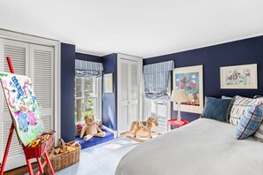 4 sovrum, skrivbord, strykjärn/strykbräda och wi-fi