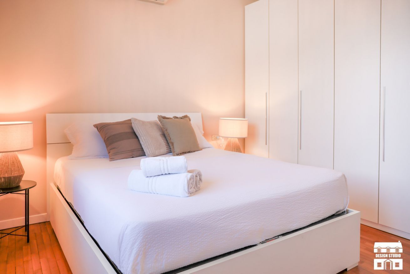 1 habitación, tabla de planchar con plancha, cuna de viaje y wifi 