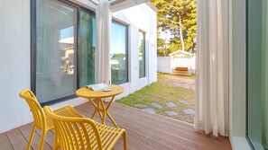 Basic Room, 2 Bedrooms (Comfortable B-dong) | 2 bedrooms, free WiFi - Gangreung Pyeonanhanga Pension (Gangneung)