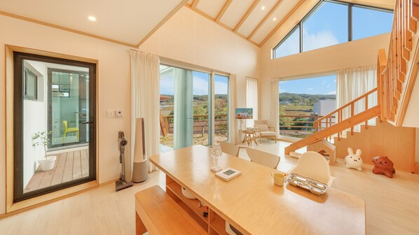 Basic Room, 2 Bedrooms (Comfortable A-dong) | 2 bedrooms, free WiFi - Gangreung Pyeonanhanga Pension (Gangneung)