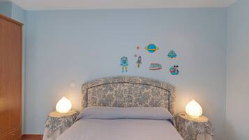 6 quartos, ferros/tábuas de passar roupa