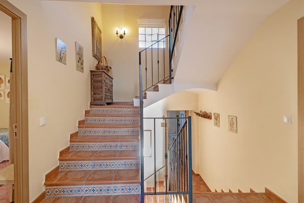 Interior - Apartment 'Los Diegos' with Mountain View, Private Terrace and Private Garden (Navarrete del Río)