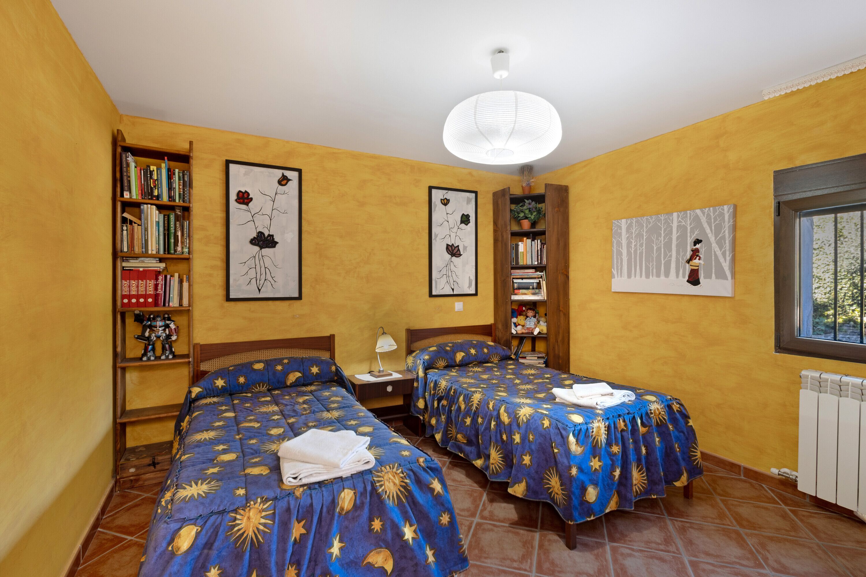 6 habitaciones y tabla de planchar con plancha 