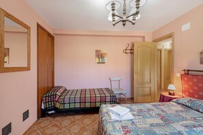 6 habitaciones y tabla de planchar con plancha 