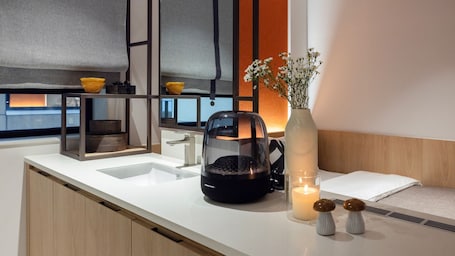 Ropa de cama de alta calidad y cortinas blackout