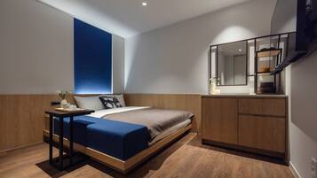 Standard A | Premium bedding, blackout drapes, soundproofing, free WiFi