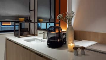 Deluxe A | Premium bedding, free WiFi, bed sheets