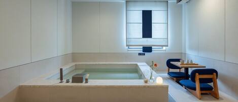 Literie de qualité supérieure, rideaux occultants, chambres insonorisées