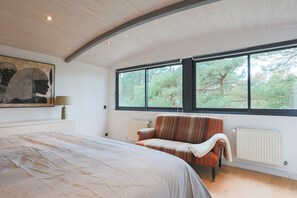 4 habitaciones, tabla de planchar con plancha y wifi gratis 