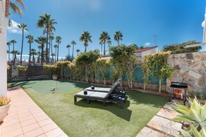 Property grounds - Exclusive Vacation Villa in Maspalomas with Heated Pool with Bubbles (Maspalomas)