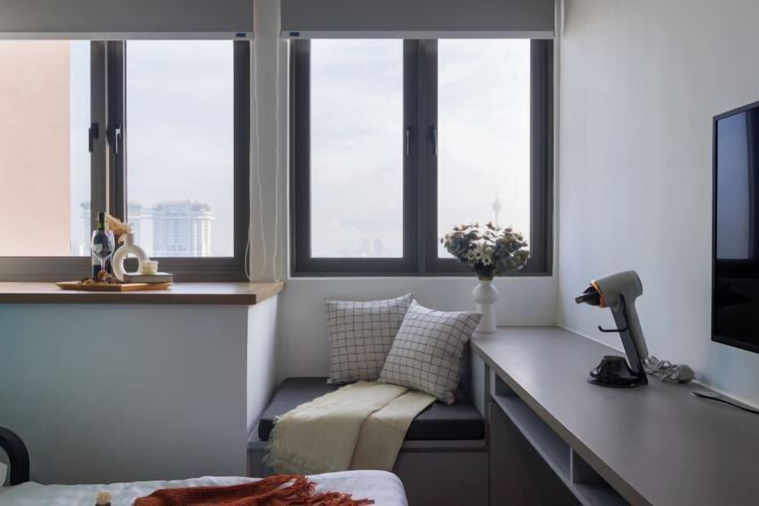 Free WiFi, bed sheets