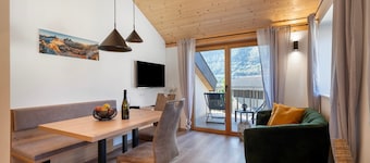 Apartment 'Fuchsberger Deluxe' with Mountain View, Wi-Fi and Air Conditioning