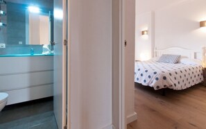 3 makuuhuonetta, silitysrauta/-lauta, ilmainen Wi-Fi, vuodevaatteet