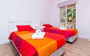 3 bedrooms, iron/ironing board, free WiFi, bed sheets