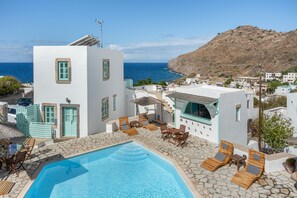 Pool - Room 'Double  Sea View No 1' with Sea View, Wi-Fi and Air Conditioning (Patmos)