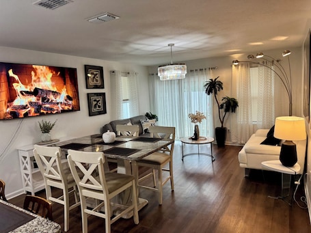 Interior. Prime Urban Home Close To Downtown Jacksonville