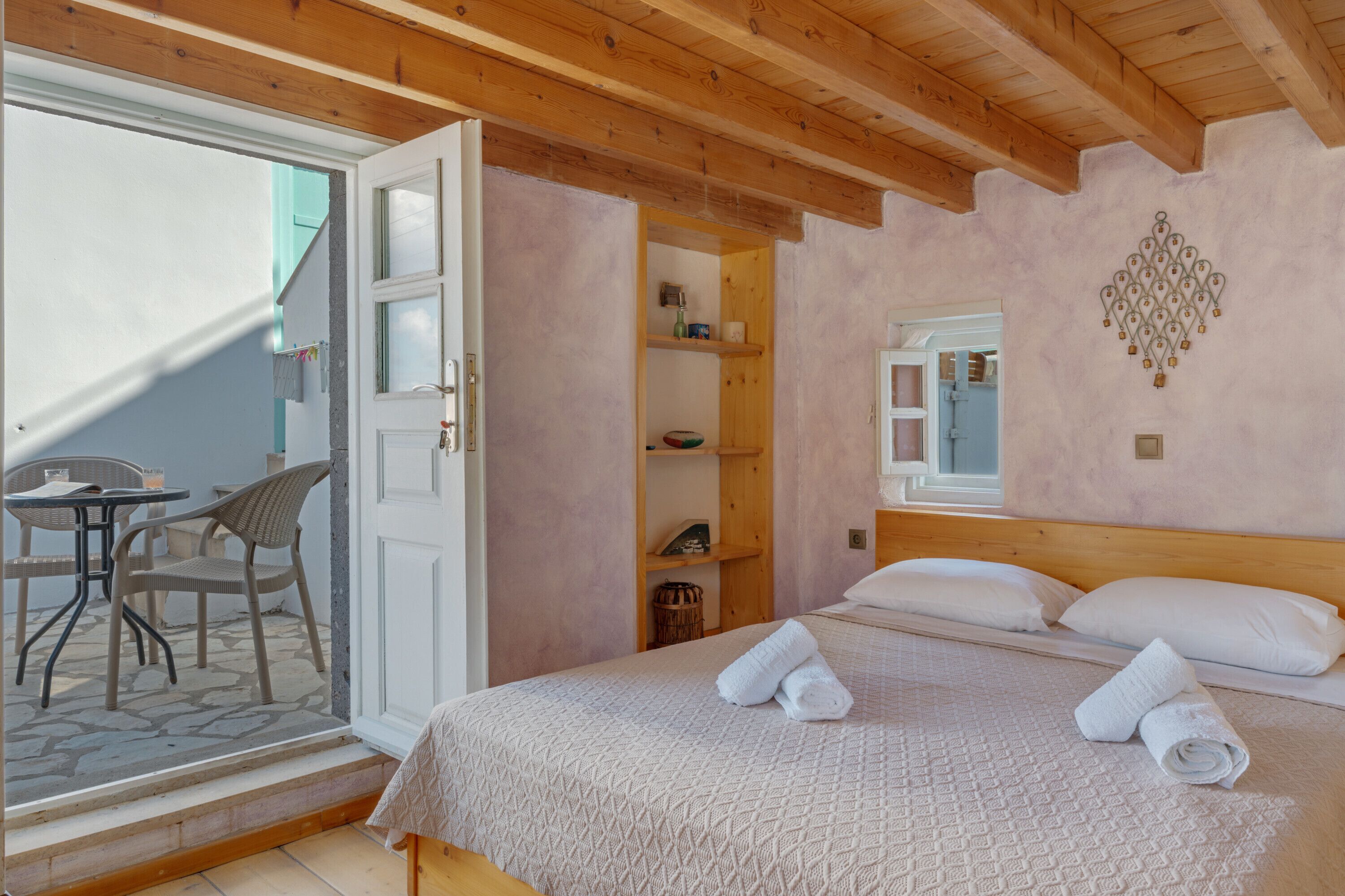 1 chambre, fer et planche à repasser, Wi-Fi gratuit, draps fournis