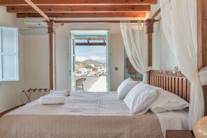 1 bedroom, iron/ironing board, free WiFi, bed sheets - Room 'Double Sea View No 2' with Sea View, Wi-Fi and Air Conditioning (Patmos)