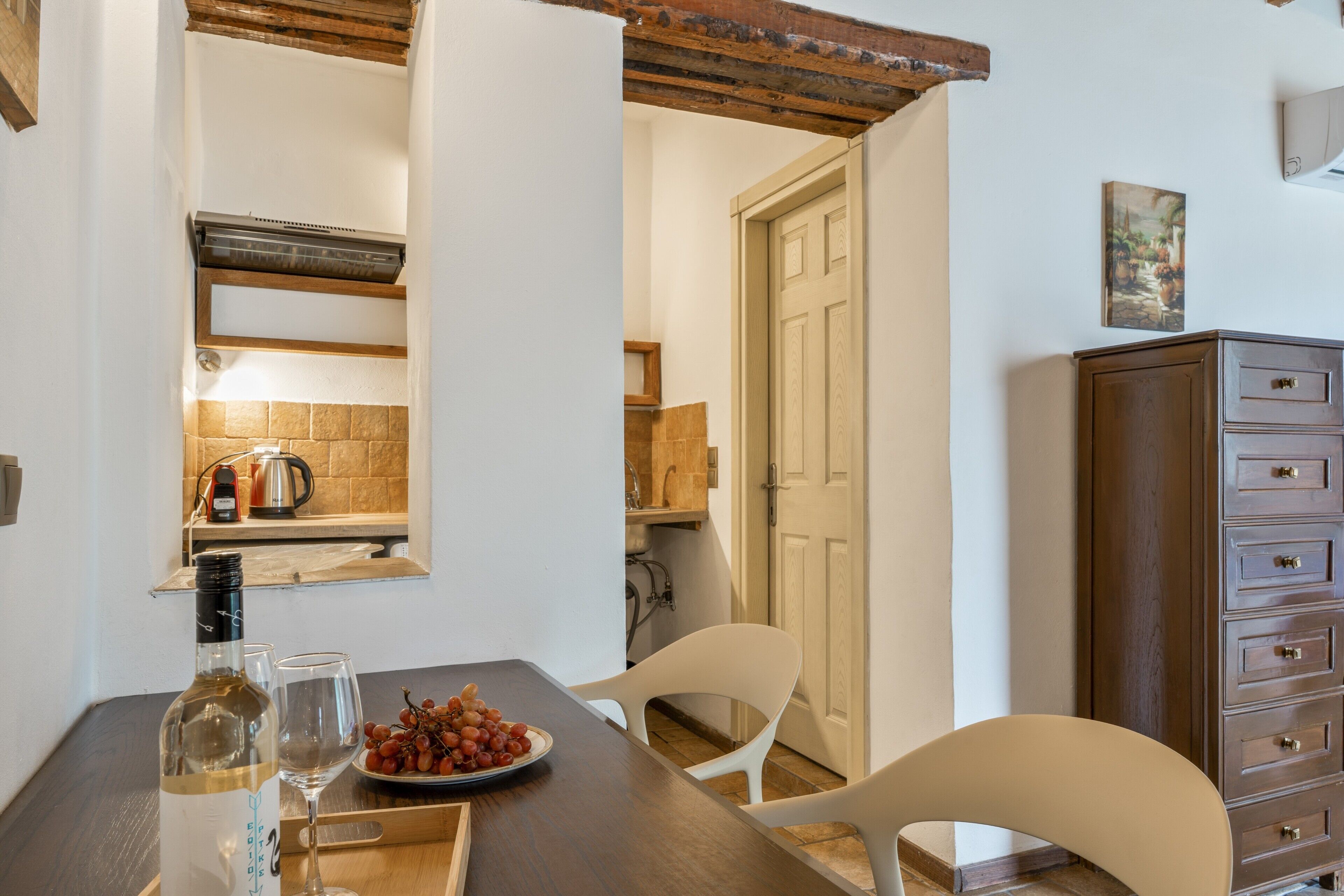 Refrigerador y tetera eléctrica 