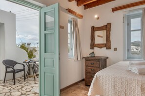 1 bedroom, iron/ironing board, free WiFi, bed sheets - Apartment In A Hotel 'Family Room No 1' with Shared Pool, Wi-Fi and Air Conditioning (Patmos)
