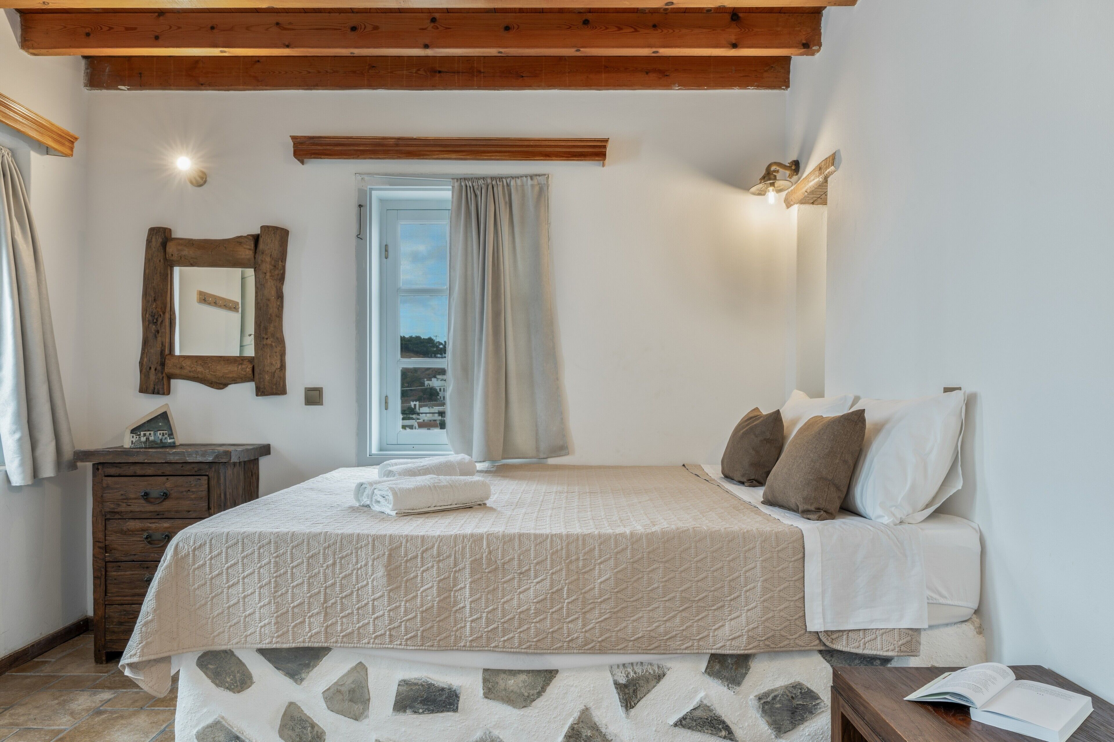 1 dormitorio, tabla de planchar con plancha, wifi gratis y ropa de cama