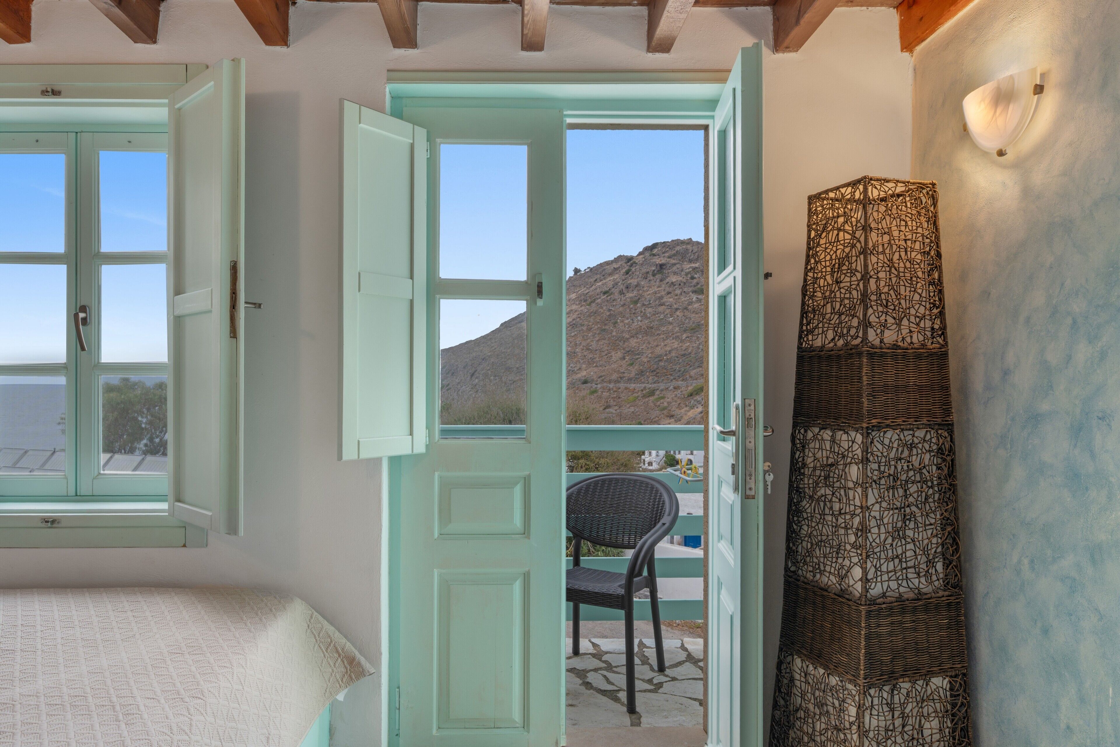 1 habitación, tabla de planchar con plancha, wifi gratis y ropa de cama 