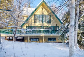 Exterior - Alaska Dream 7b4b Cozy Cabin in the Heart of Fairbanks (College)