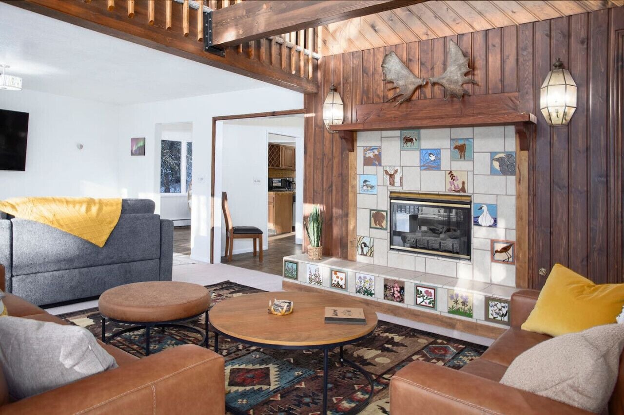 Smart TV, fireplace