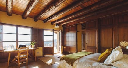 Country House 'Mas Redortra' with Mountain View, Wi-Fi and Air Conditioning