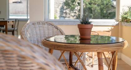 Bed and Breakfast 'Camera Matrimoniale Vista Lago' with Mountain View, Pool and Wi-Fi