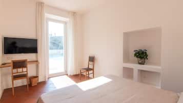 1 bedroom, free WiFi, bed sheets