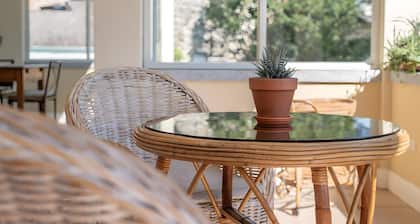 Ferienwohnung 'Camera Matrimoniale Vista Giardino' mit Bergblick, Pool und Wi-Fi