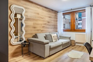 TV - Apartment 'New Boutique' with Mountain View and Wi-Fi (Pinzolo)