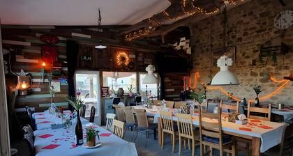 Chambre d'hÎtes 'Chambre 3 Et 4' avec vue sur le lac, piscine partagée et jardin partagé