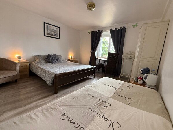 2 bedrooms, bed sheets