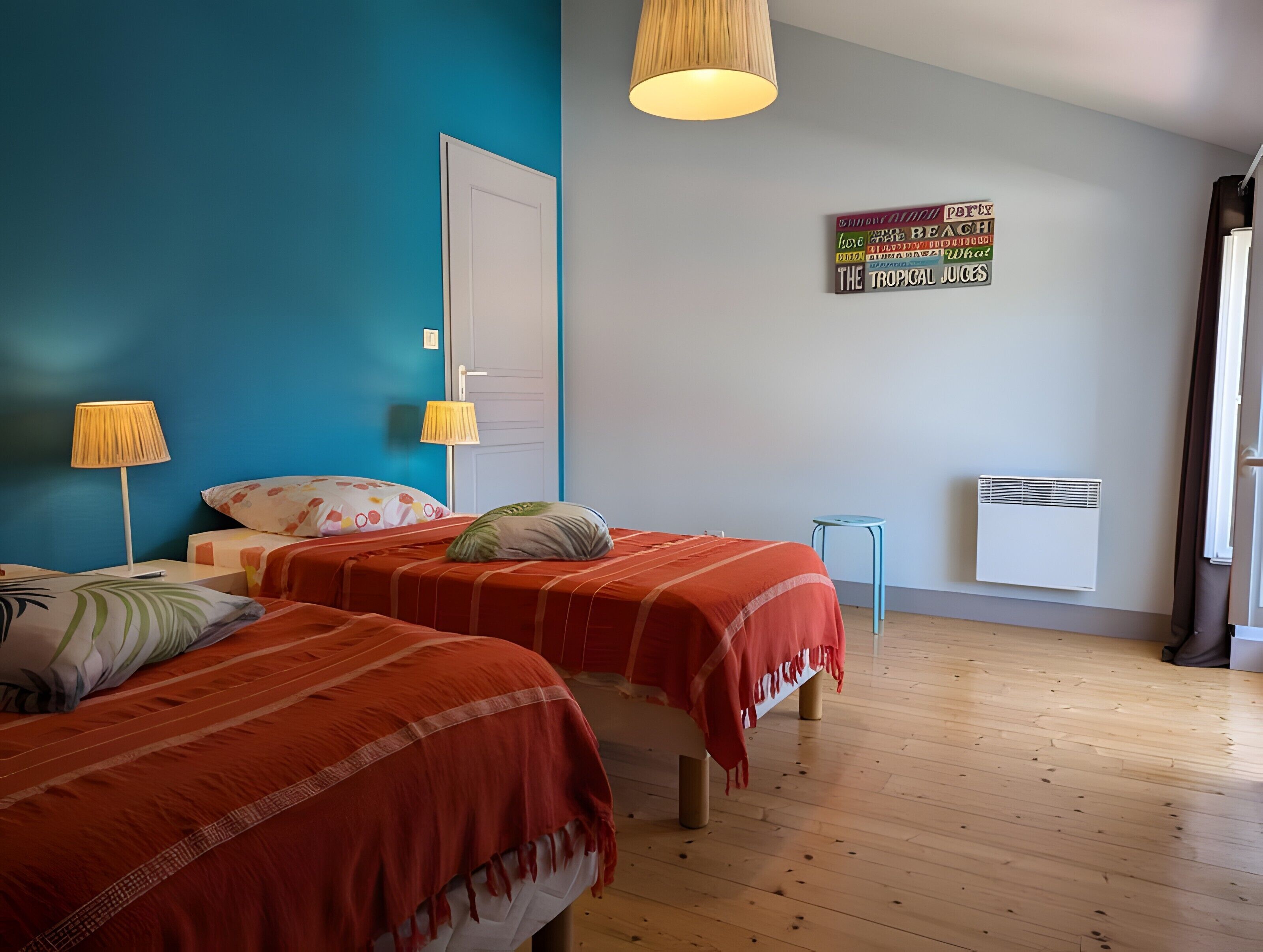 2 多间卧室、熨斗/熨衣板、免费 WiFi、床单