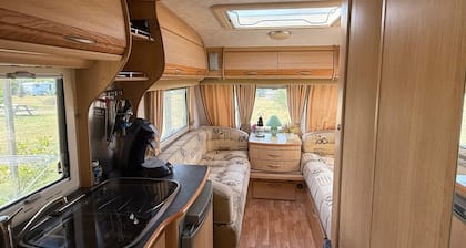 Caravan 'Vue Sur L'étang' with Lake View, Shared Pool and Private Terrace